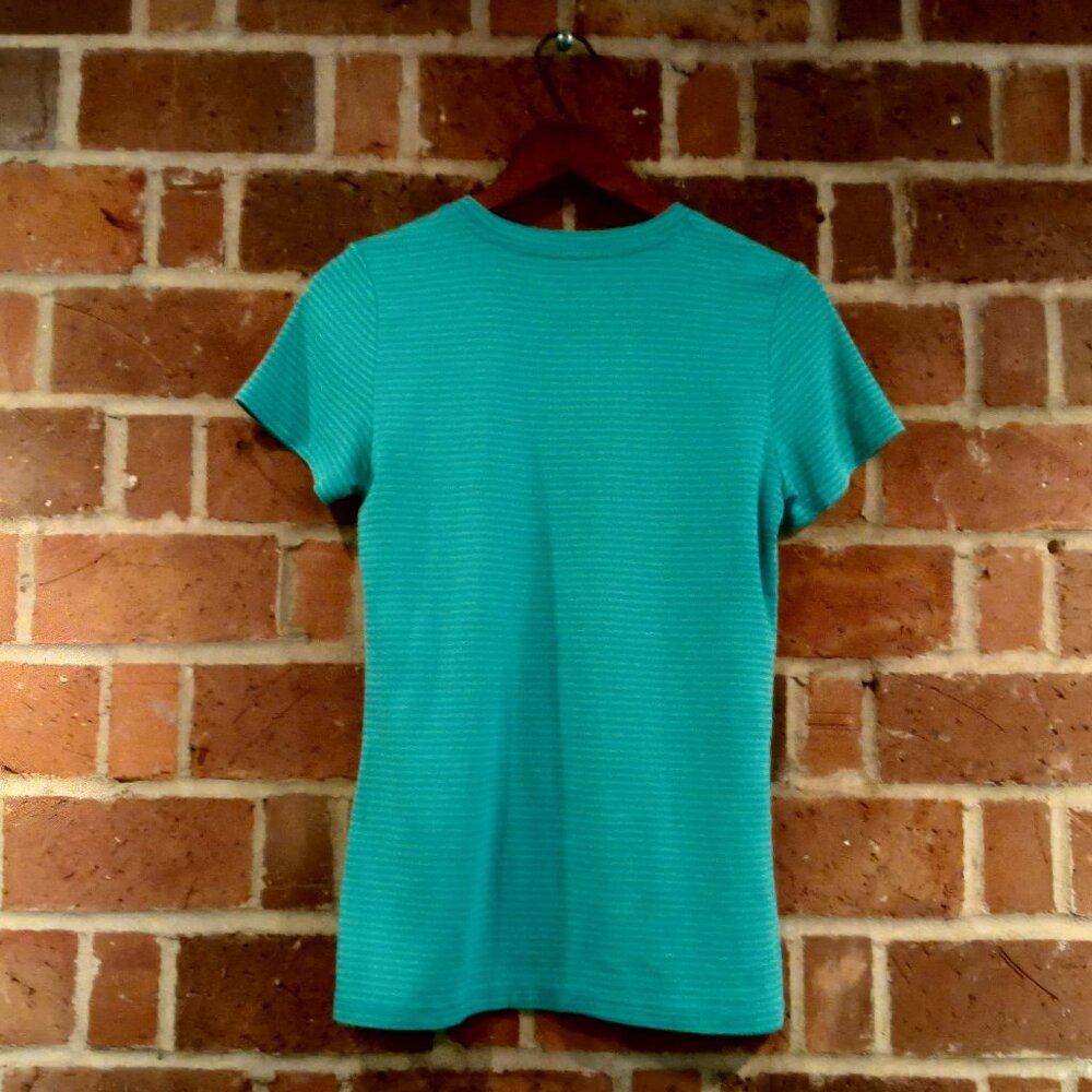 Eddie Bauer💙 Womens Blue Striped Shirt Soft Stretchy Tee Shirt Short Sleeve Top - Picture 3 of 10